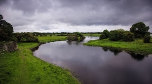 nuvole, fiume, acqua, verde, cielo, alberi, erba, grigio, prato, riflessi, ansa, sponde