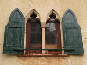 bifora, verde, finestra, vetri, colonna, finestre, vetro, marrone, legno, ante, muro, imposte, due, davanzale, persiane, asta, archi, scuri